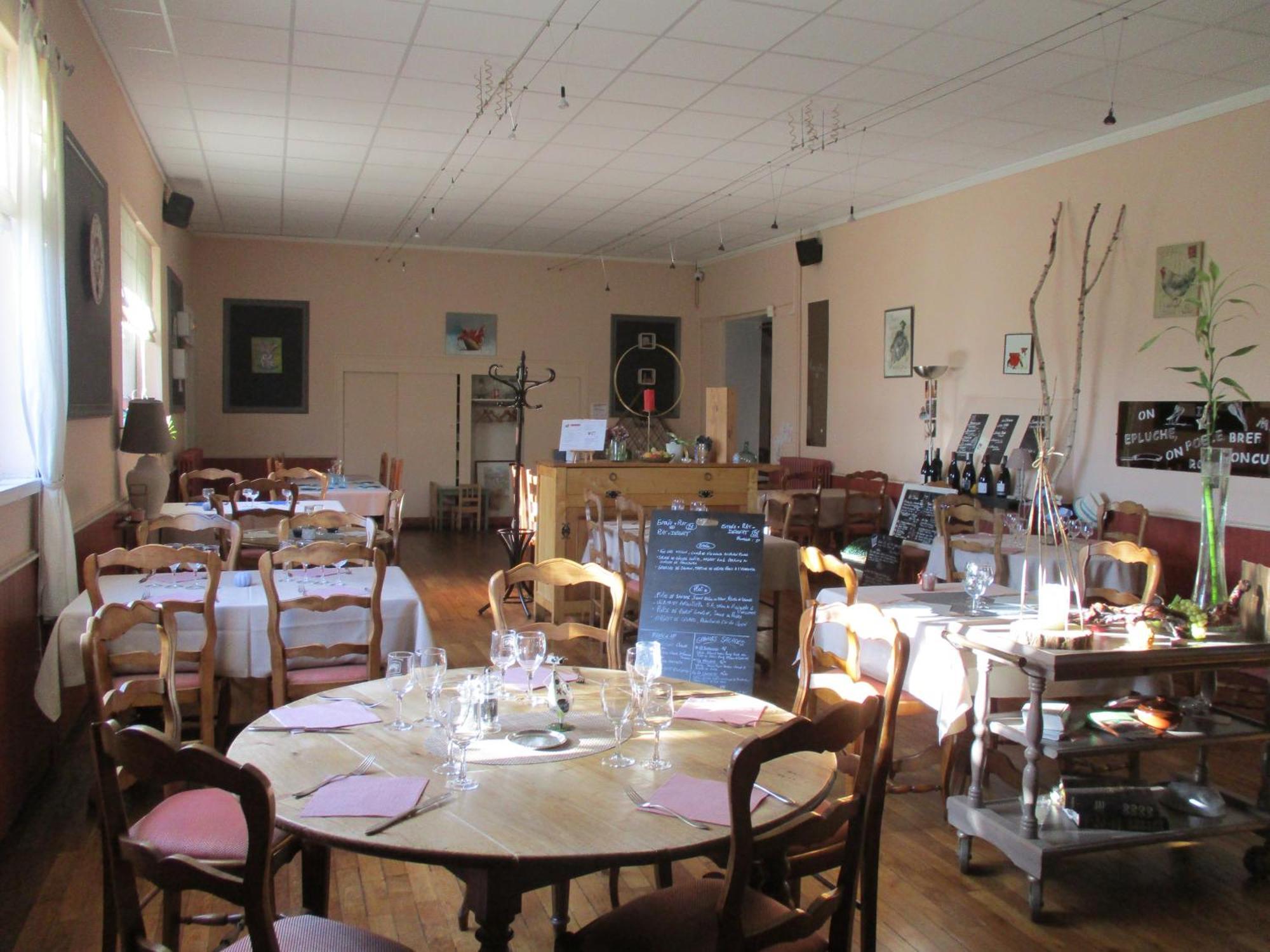 Auberge "Au Bon Accueil" Crouzilles Kültér fotó